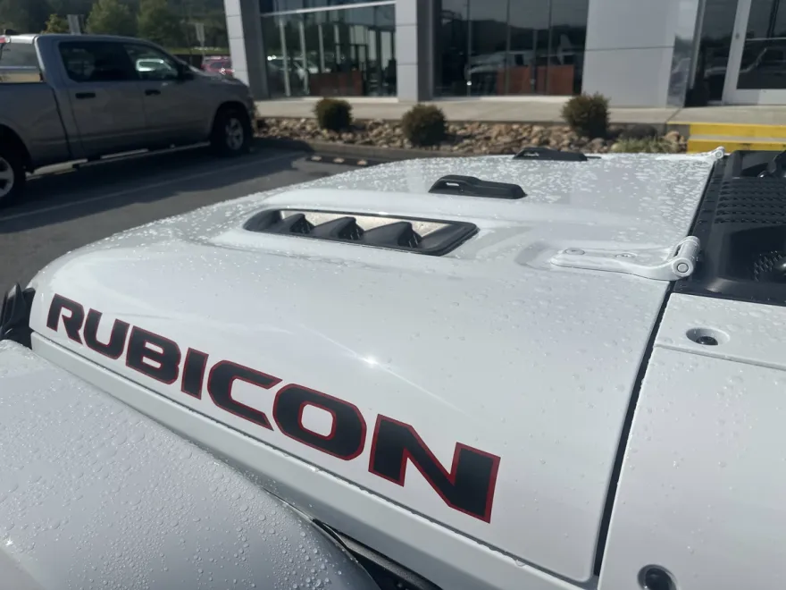 2025 Jeep Wrangler Rubicon X photo 1