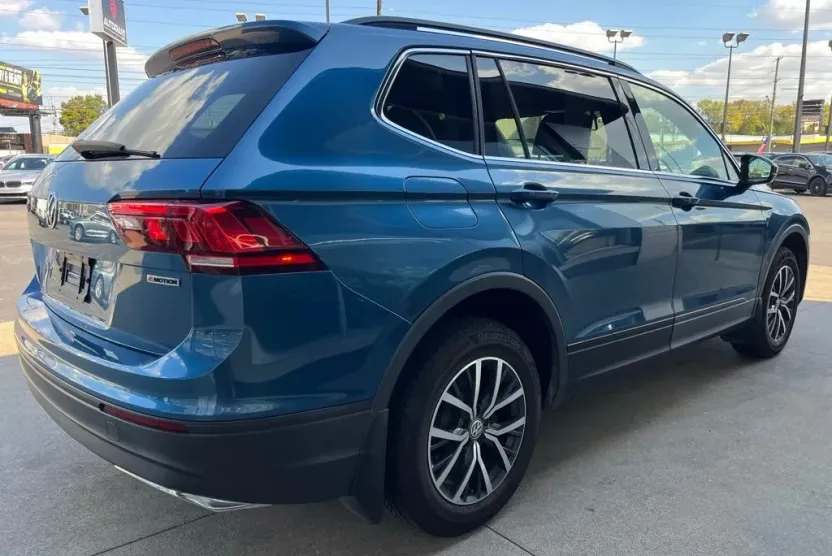 2019 Volkswagen Tiguan SE photo 1