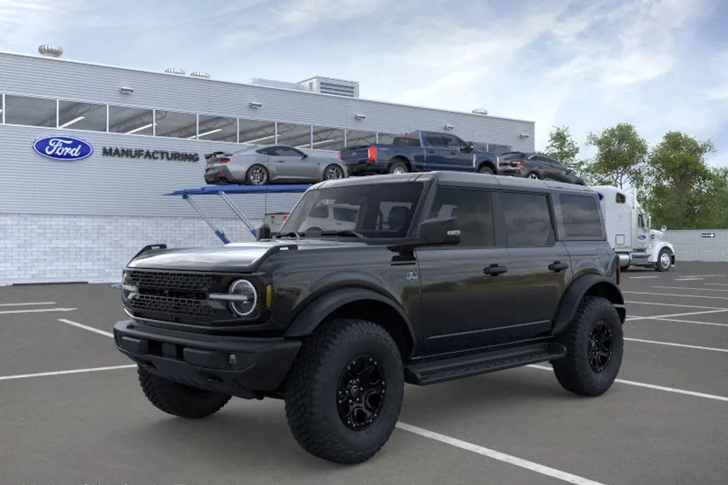 2025 Ford Bronco Outer Banks photo 1
