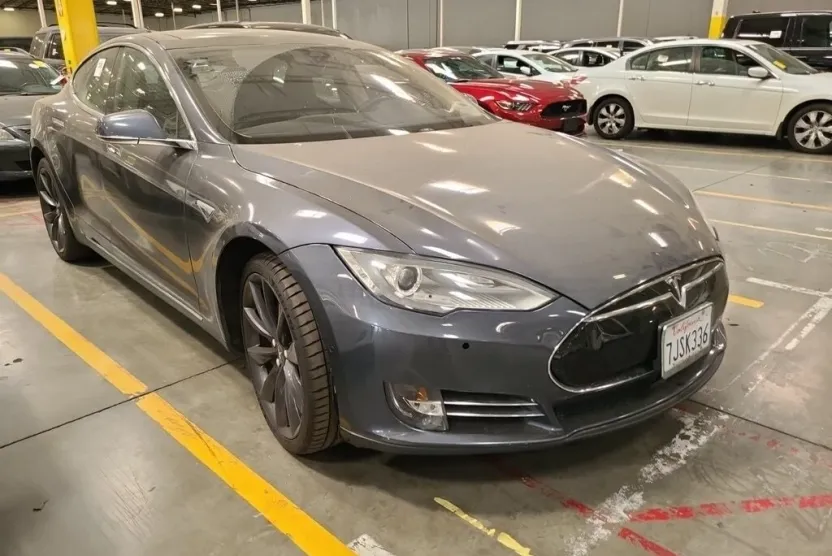 2014 Tesla Model S P85D photo 1