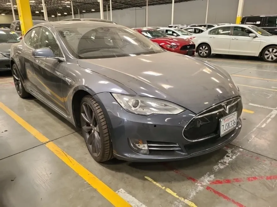 2014 Tesla Model S P85D photo 1