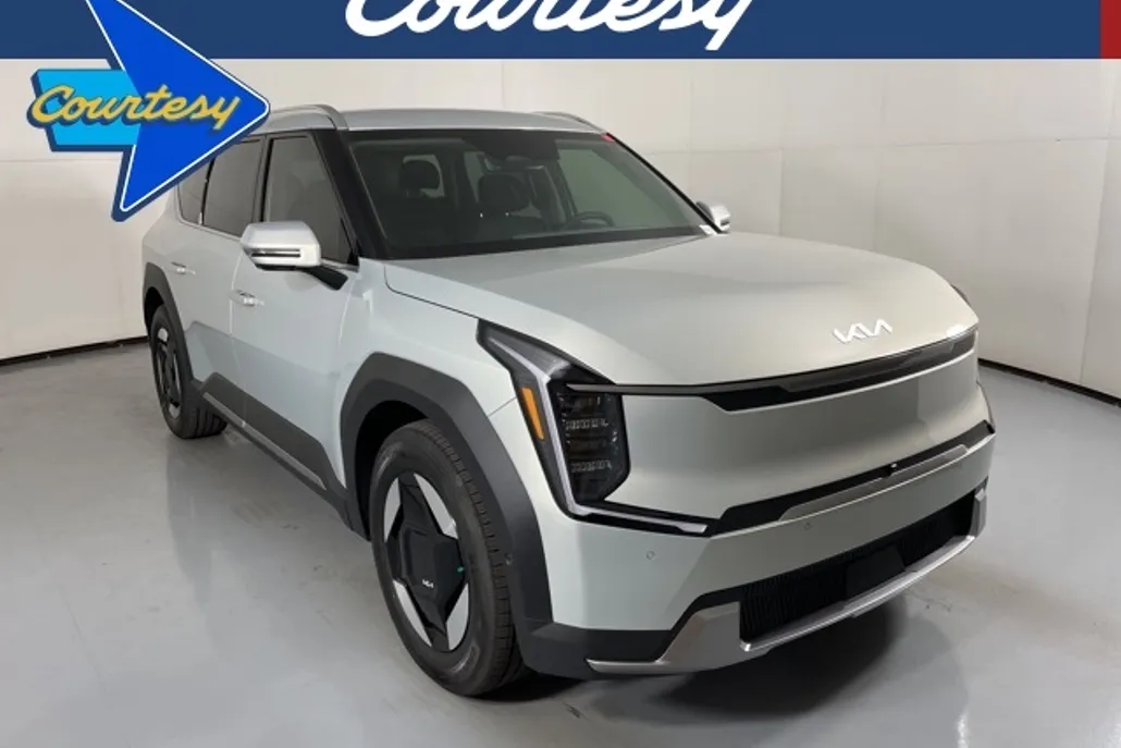 2026 Kia EV9 Wind photo 1