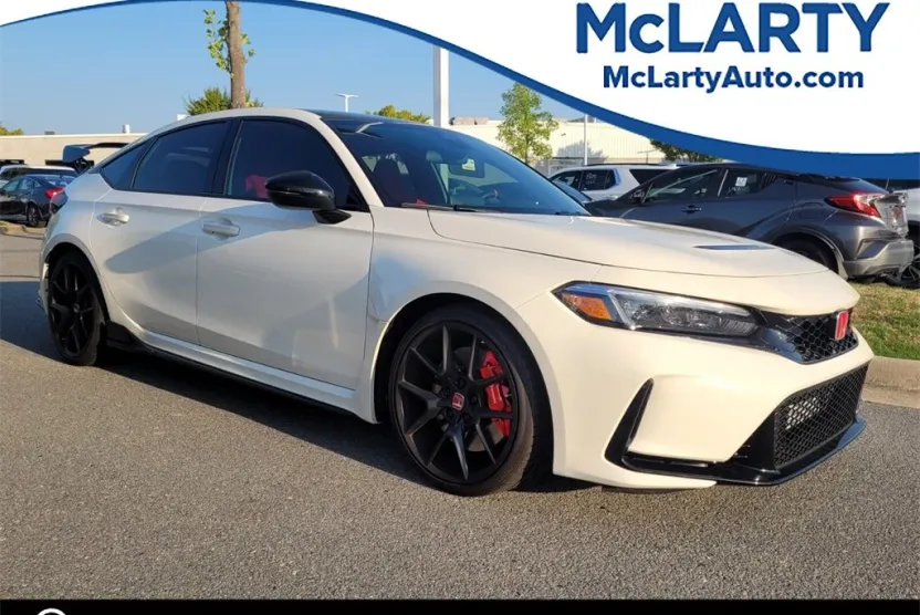 2024 Honda Civic Type R photo 1