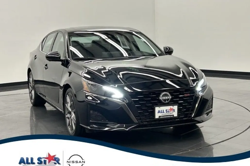 2024 Nissan Altima SR VC-Turbo photo 1