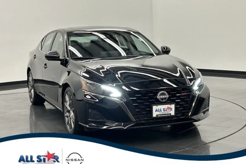 2024 Nissan Altima SR VC-Turbo photo 1