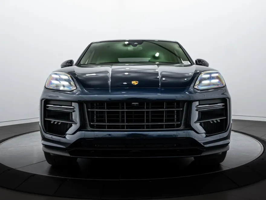 2024 Porsche Cayenne Turbo GT photo 10