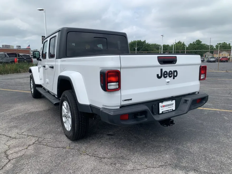 2023 Jeep Gladiator Sport photo 1
