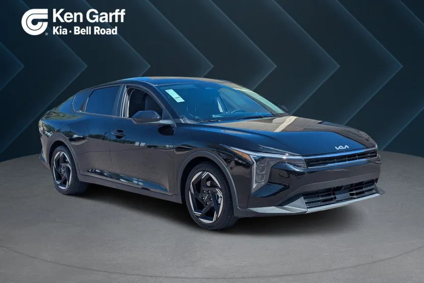 2025 Kia K4 EX photo 1
