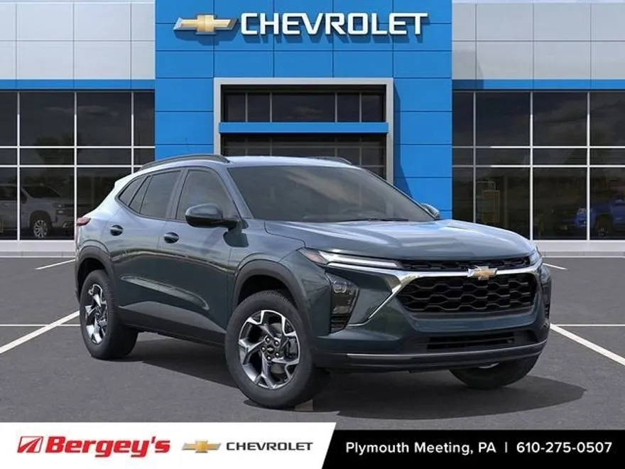 2026 Chevrolet Trax LT photo 1