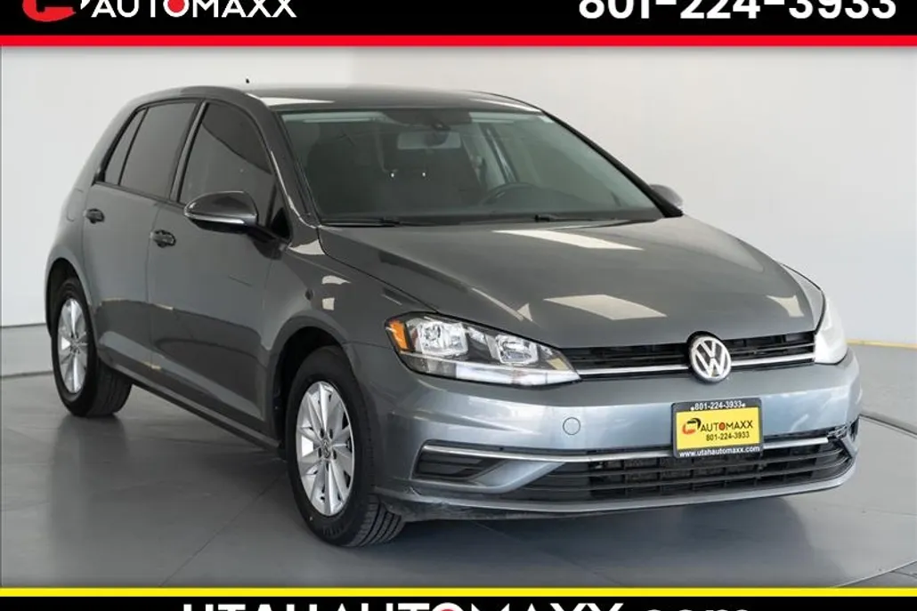 2019 Volkswagen Golf SE photo 1