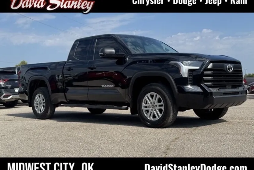2024 Toyota Tundra SR5 photo 1