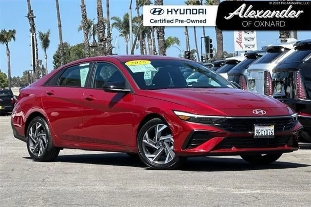 2025 Hyundai Elantra SEL Sport photo 1