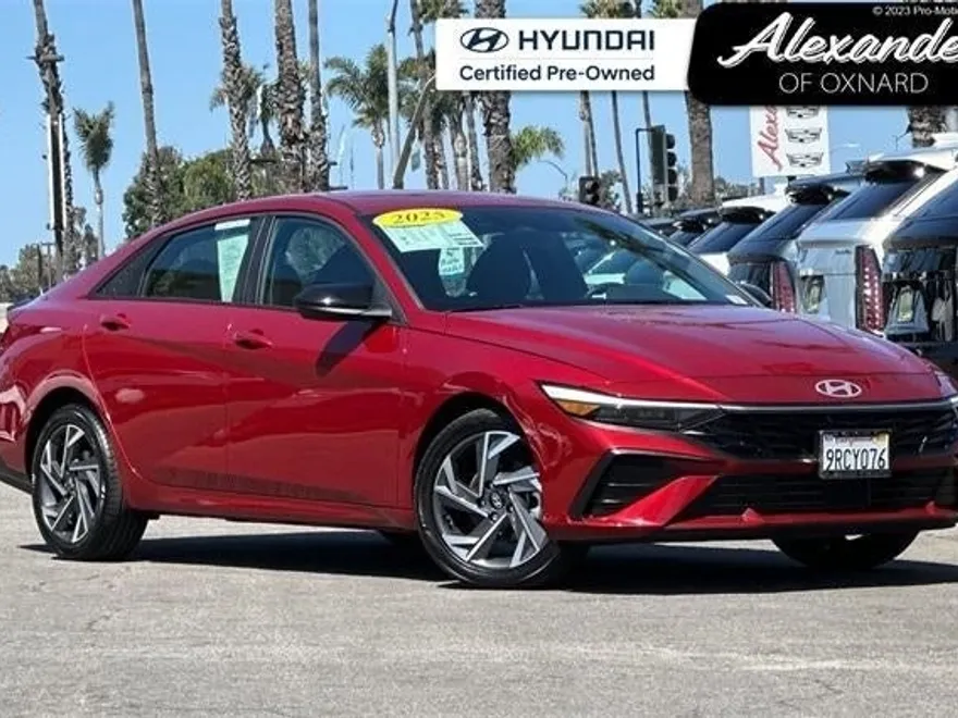 2025 Hyundai Elantra SEL Sport photo 1