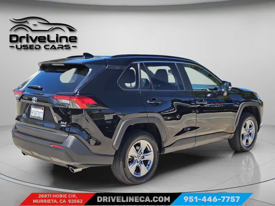 2024 Toyota RAV4 XLE photo 1