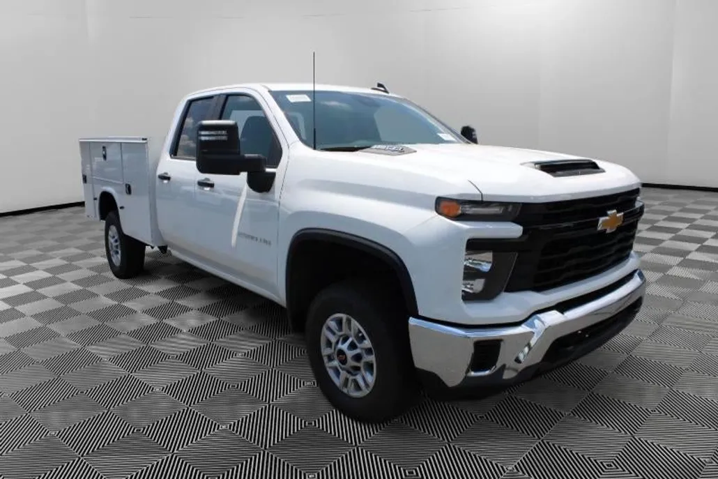 2025 Chevrolet Silverado 2500HD photo 1
