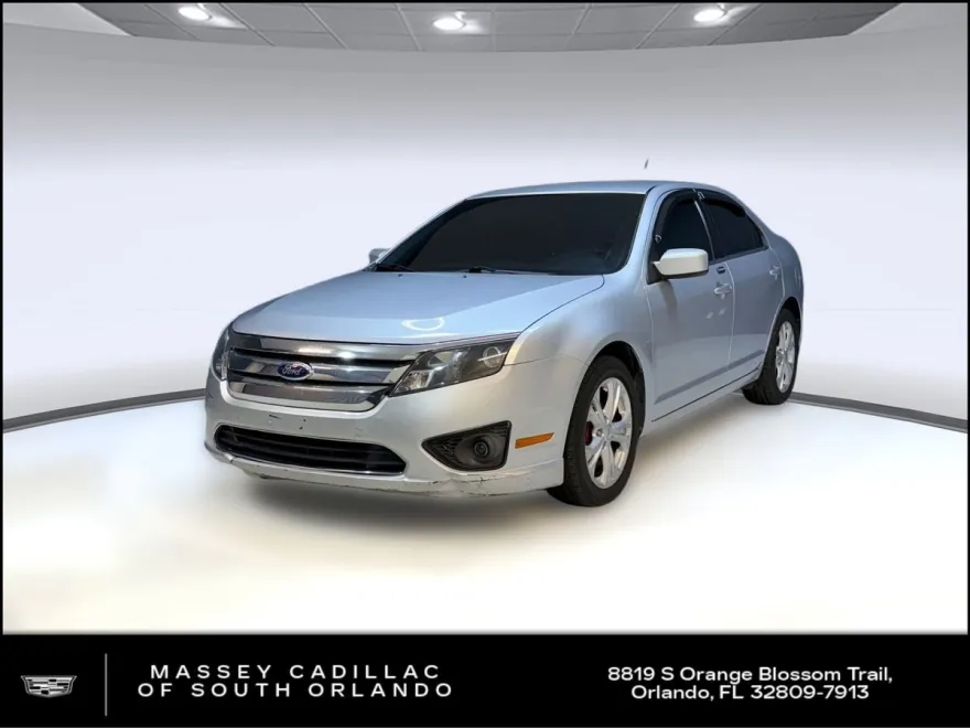 2012 Ford Fusion SE photo 1