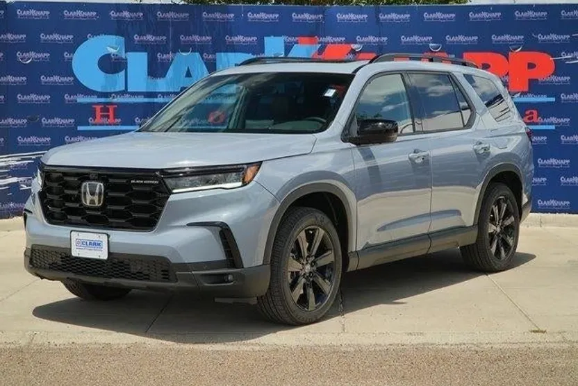 2025 Honda Pilot Black Edition photo 1