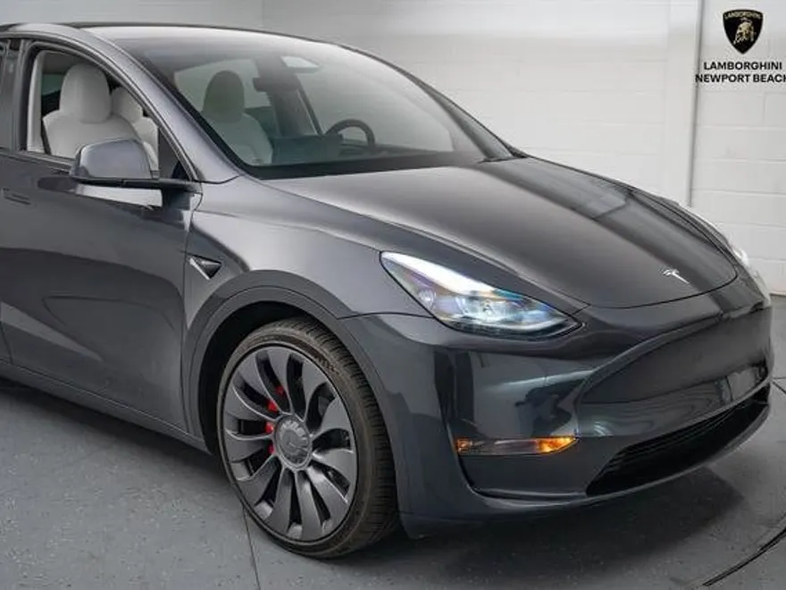 2024 Tesla Model Y Performance photo 1