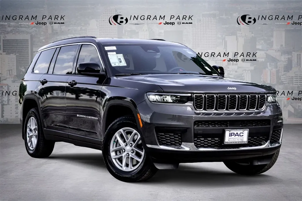 2025 Jeep Grand Cherokee Laredo X photo 1