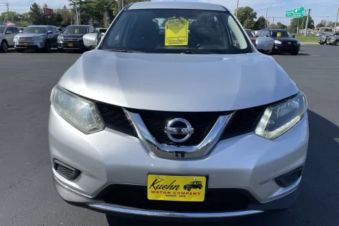 2015 Nissan Rogue S photo 3
