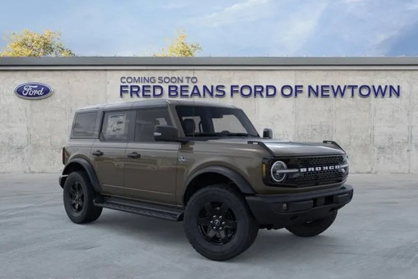 2025 Ford Bronco Outer Banks photo 1