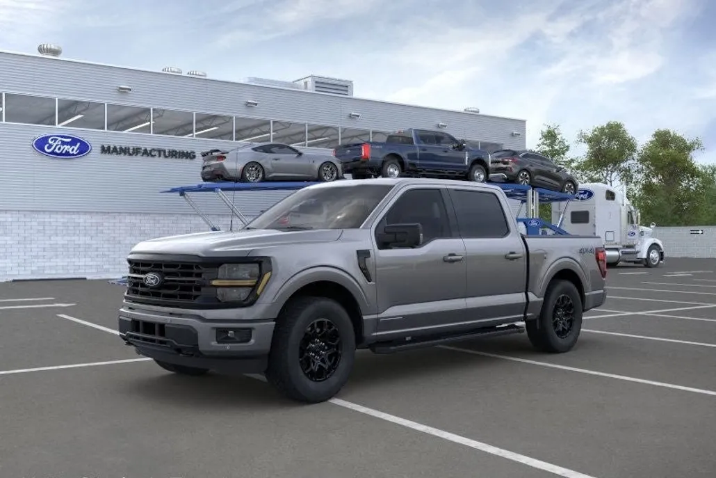 2025 Ford F-150 XLT photo 1