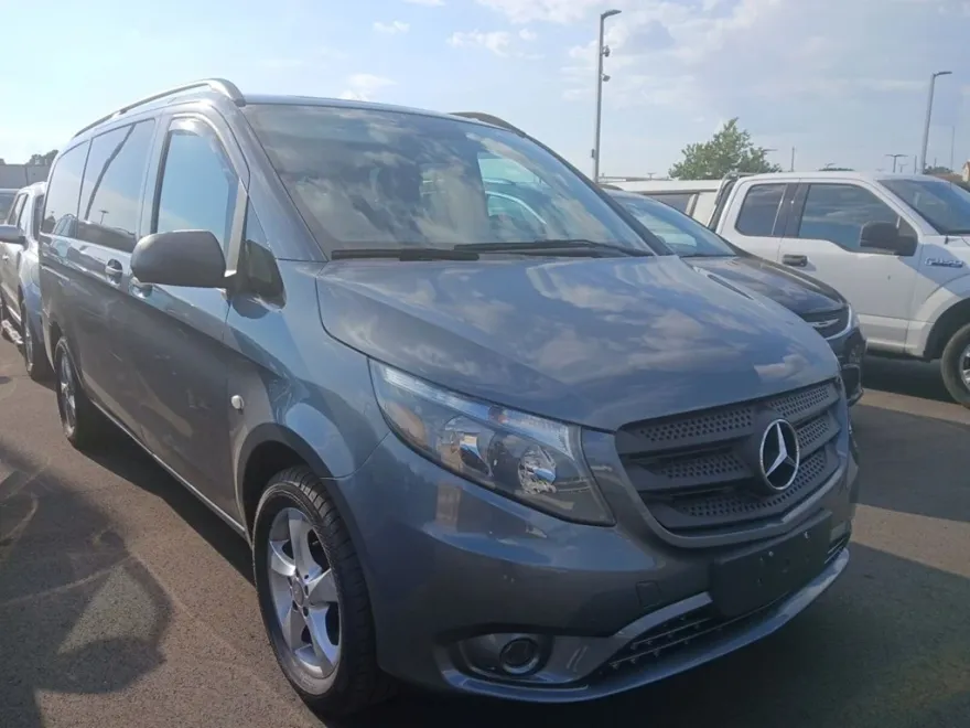 2016 Mercedes Benz Metris photo 1
