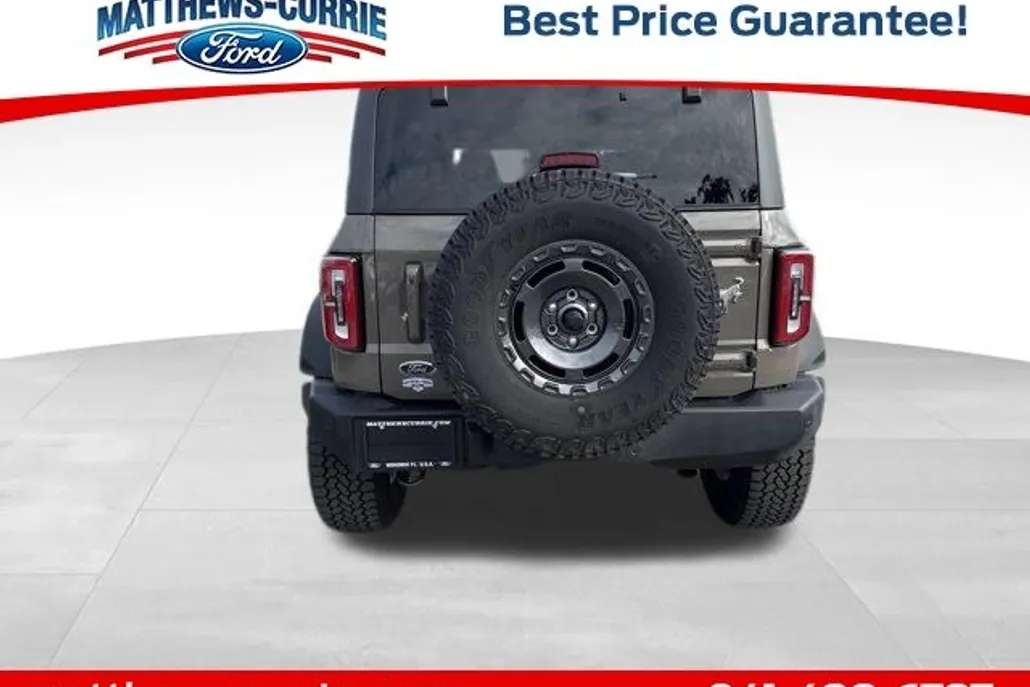 2025 Ford Bronco Outer Banks photo 1