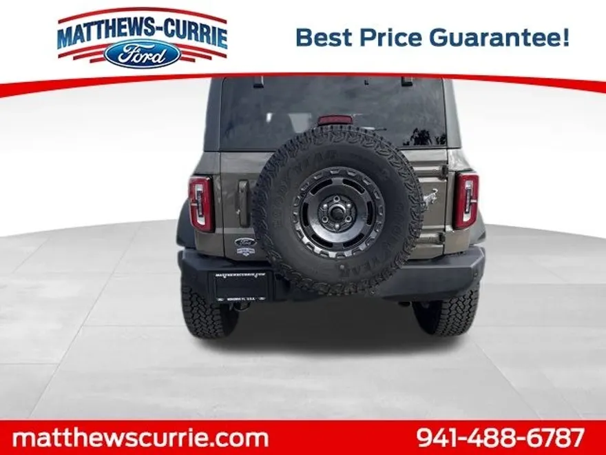2025 Ford Bronco Outer Banks photo 1