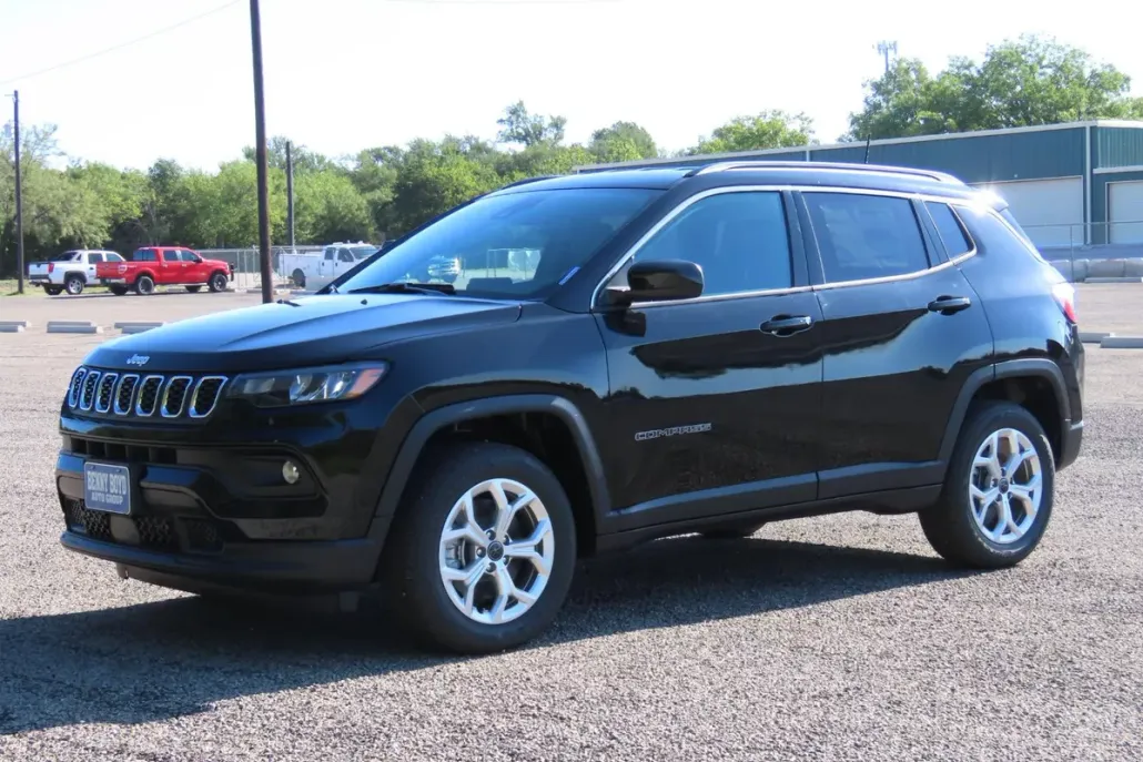 2025 Jeep Compass Latitude photo 1