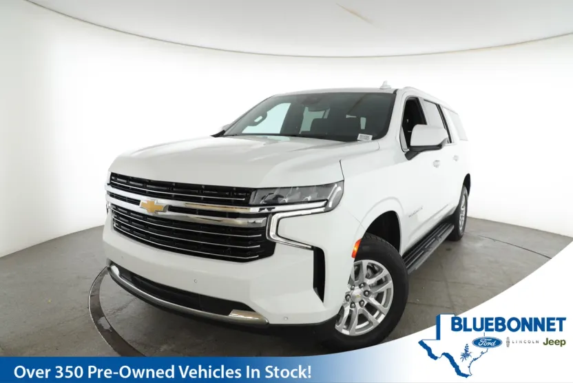2023 Chevrolet Suburban LT photo 1