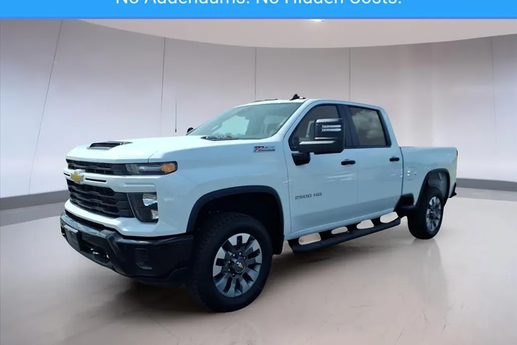 2026 Chevrolet Silverado 2500HD Custom photo 1