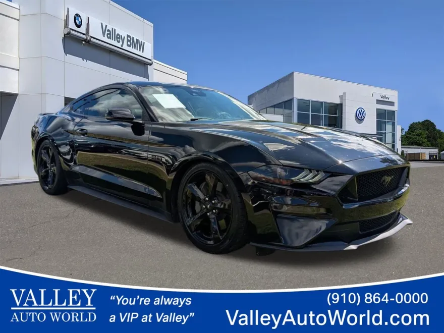 2022 Ford Mustang GT Premium photo 1