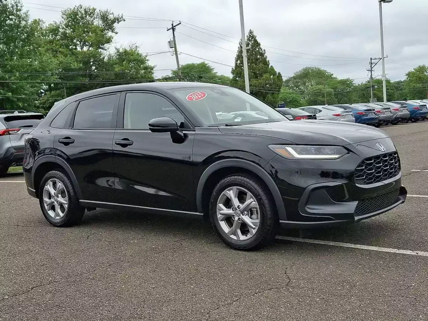 2023 Honda HR-V LX photo 1
