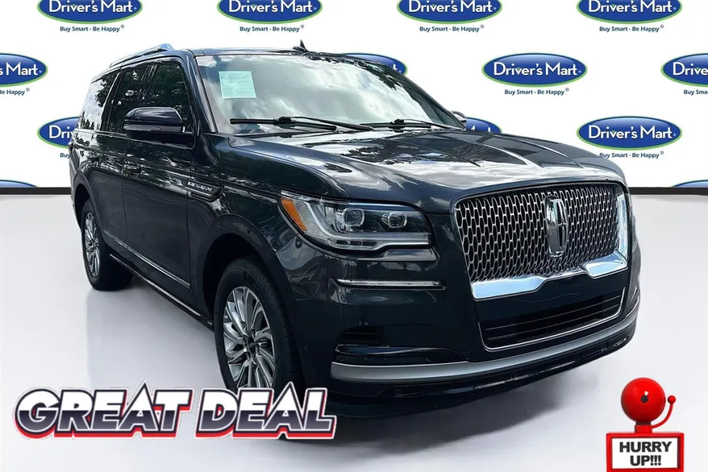 2023 Lincoln Navigator Standard photo 1