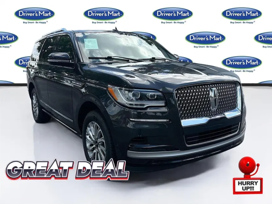 2023 Lincoln Navigator Standard photo 1