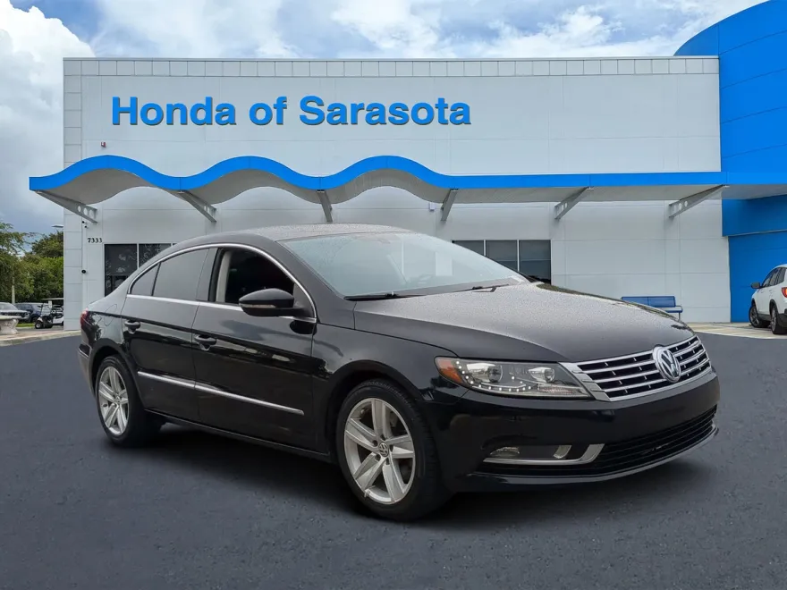 2013 Volkswagen CC 2.0T R-Line photo 1
