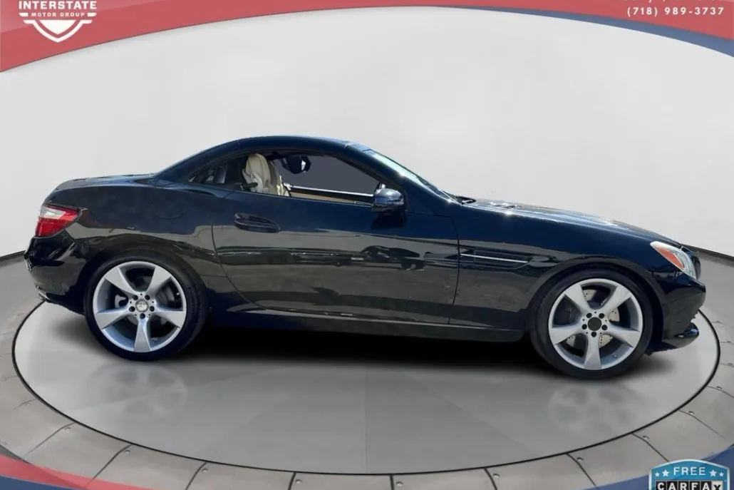2012 Mercedes Benz SLK 350 photo 1