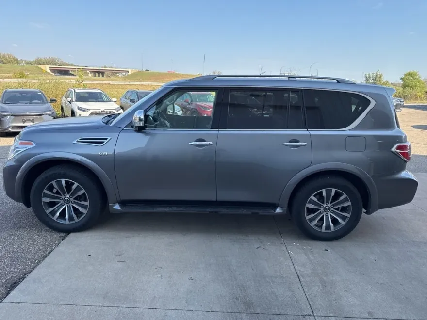 2018 Nissan Armada SL photo 1