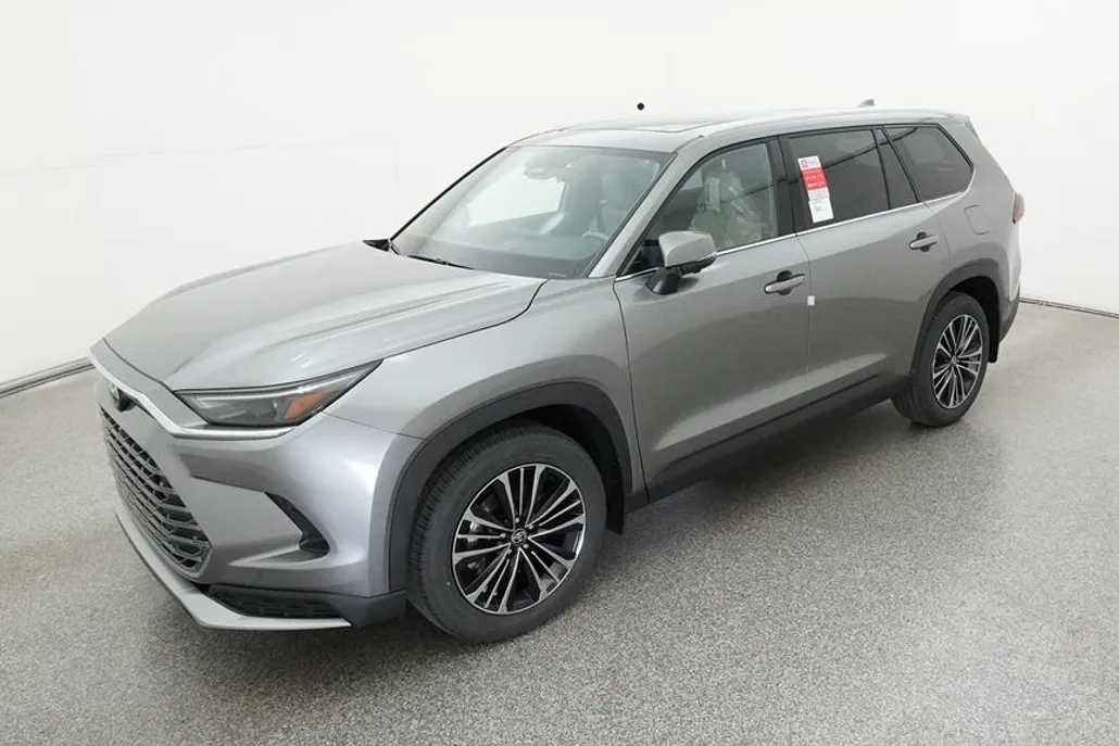 2025 Toyota Highlander Hybrid Platinum photo 1