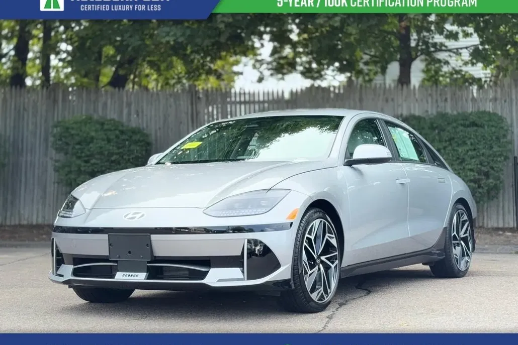 2023 Hyundai Ioniq 6 SEL photo 1