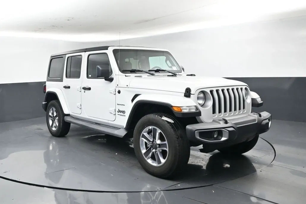 2019 Jeep Wrangler Unlimited Sahara photo 1