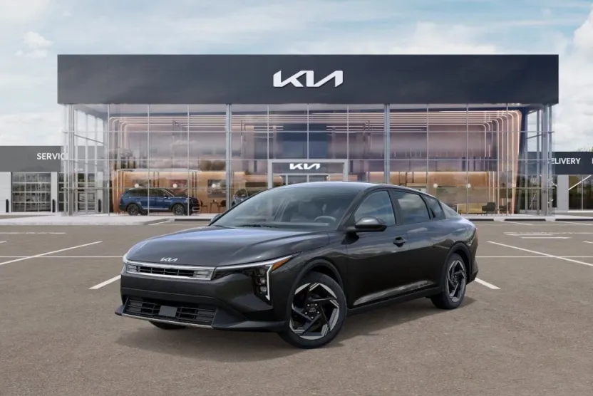 2025 Kia K4 EX photo 1