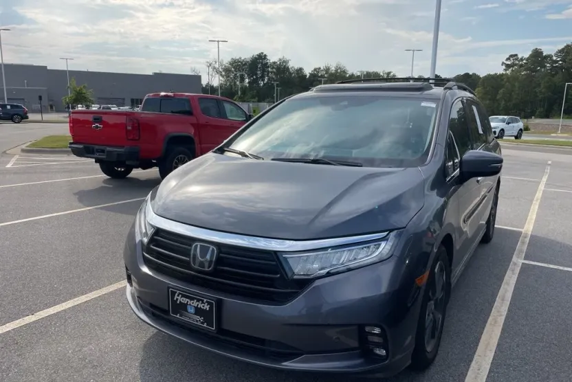 2023 Honda Odyssey Elite photo 1