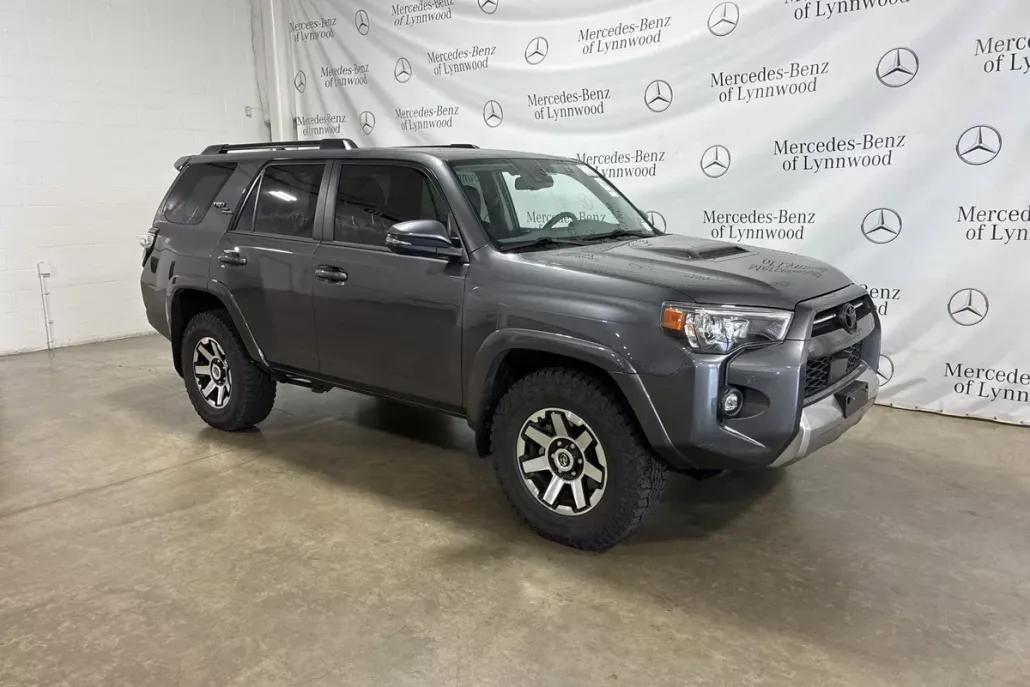 2023 Toyota 4Runner TRD photo 1