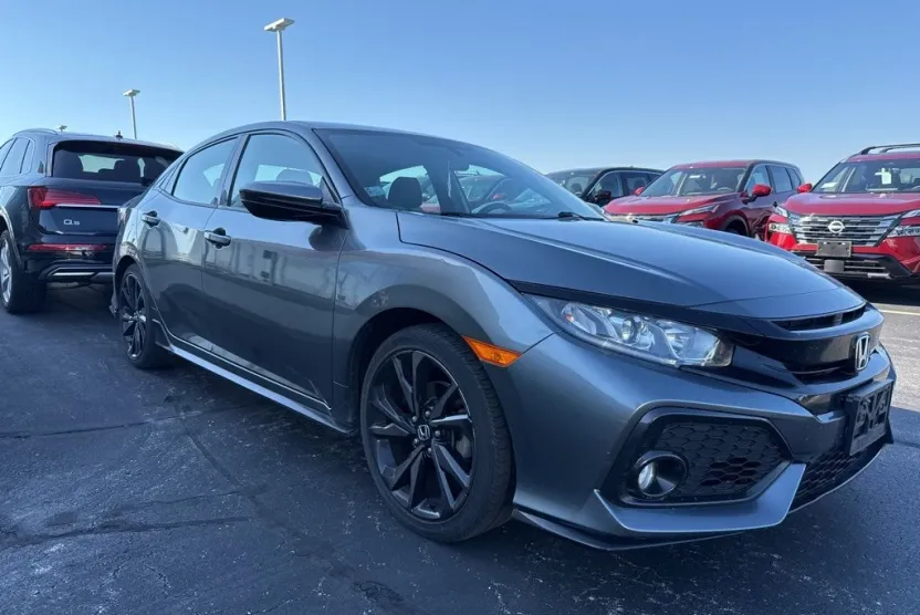 2018 Honda Civic Sport Hatchback photo 1