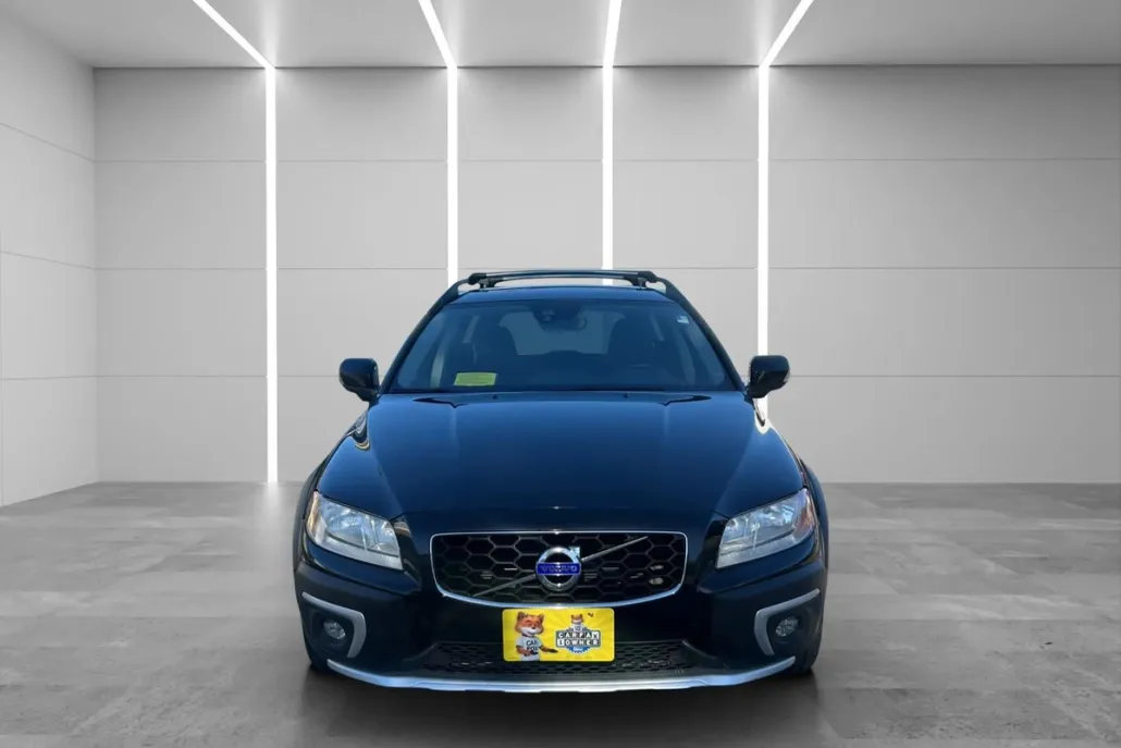 2015 Volvo XC70 T6 photo 1