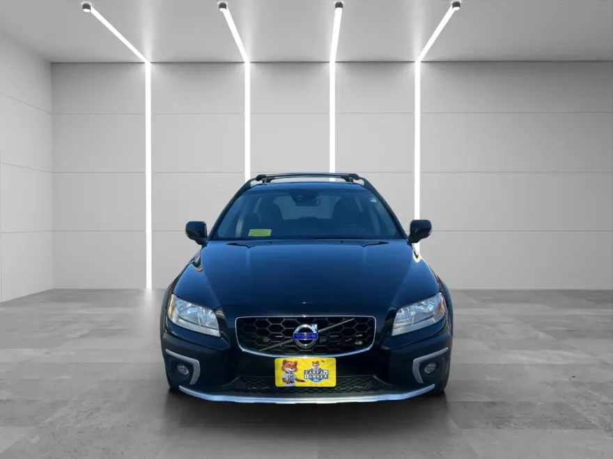 2015 Volvo XC70 T6 photo 1