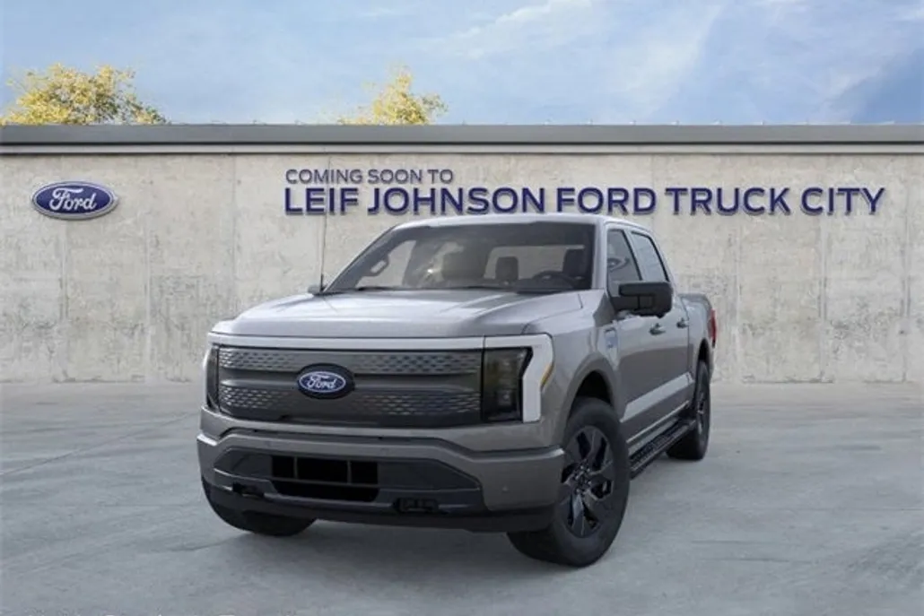 2025 Ford F-150 Lightning photo 1
