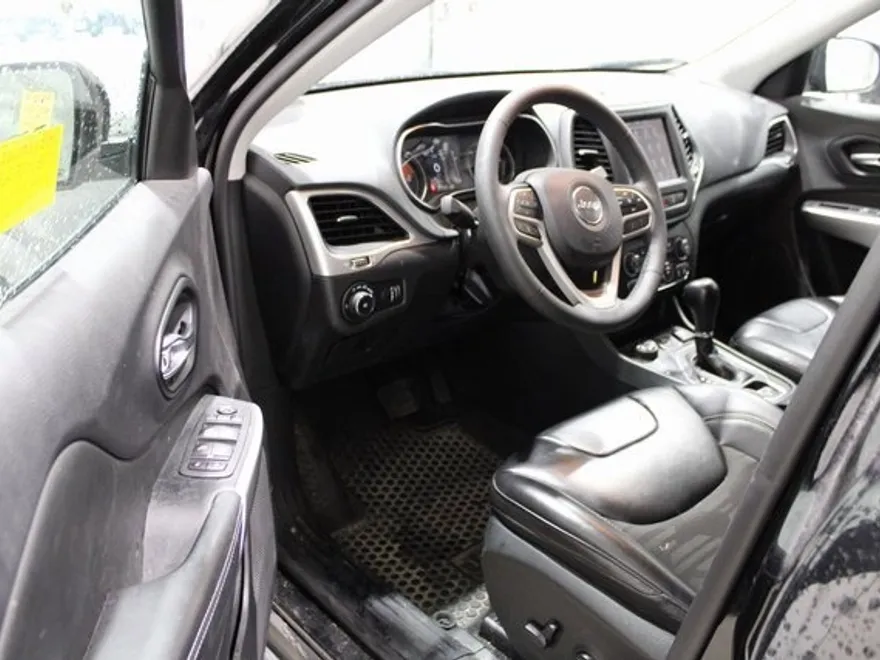 2022 Jeep Cherokee Latitude photo 1